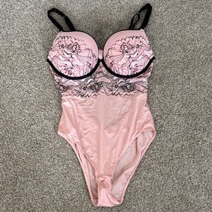 NWOT Auden Bodysuit, size Medium